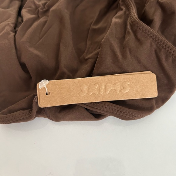 BRAND NEW SKIMS Fits Everybody Square Neck Bodysuit in Cocoa size XL - Picture 2 of 4